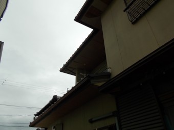 街の屋根やさん四日市店 軒天