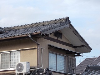 ケバラ破損 軒天破損 街の屋根やさん四日市店