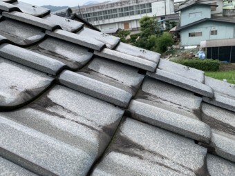瓦ズレ