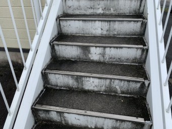 亀山、鉄骨階段、外壁塗装