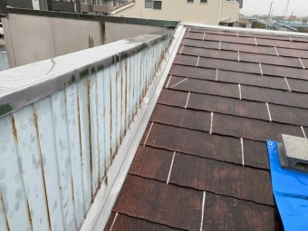 四日市市、雨漏り、カバー工法