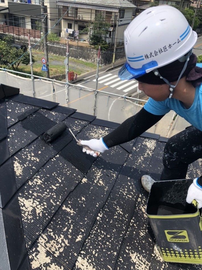 屋根中塗り作業