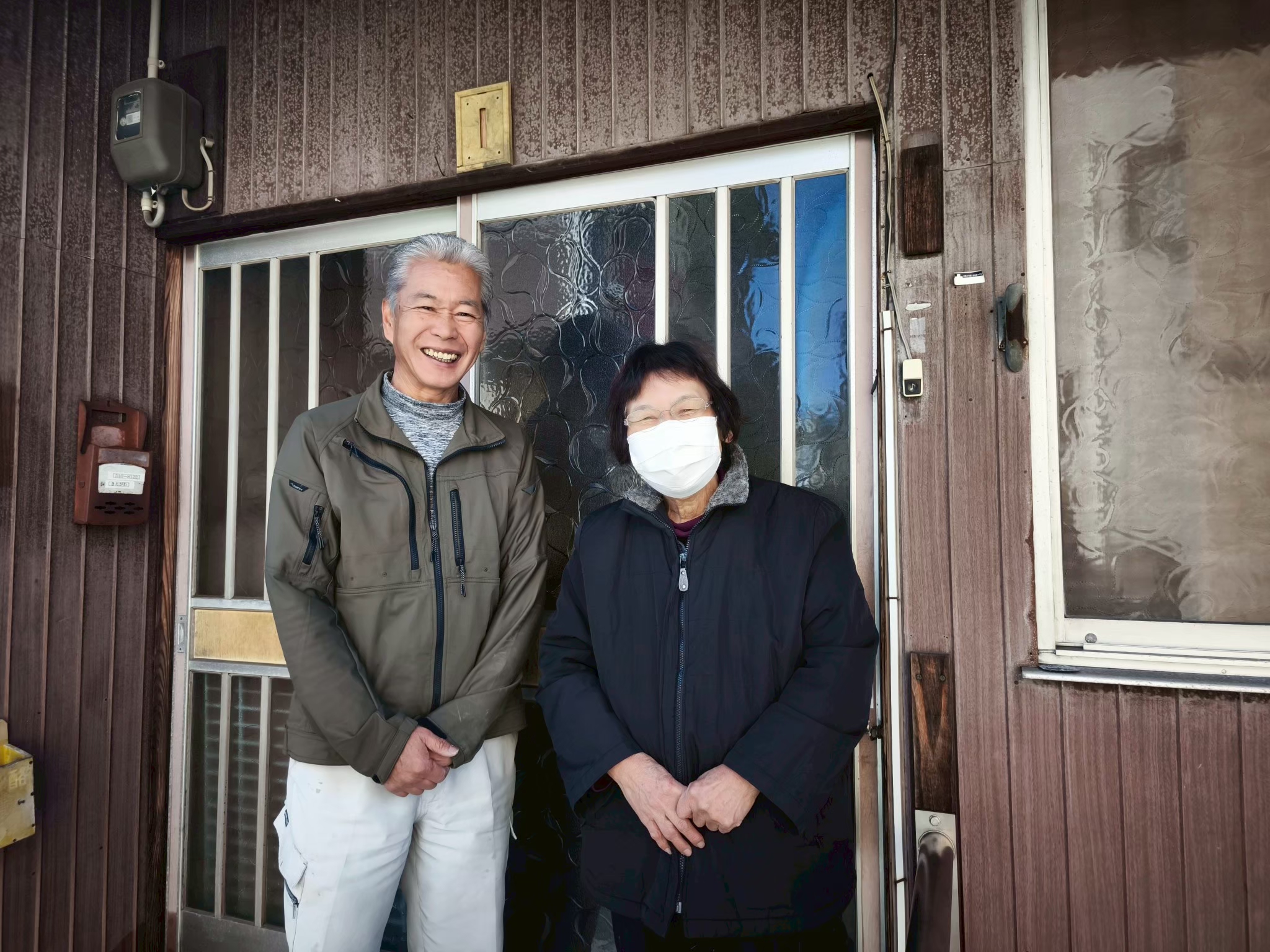 川越町の屋根葺き替え｜長年の雨漏りを根本解決！セメント瓦→スーパーガルテクトのお客様の声