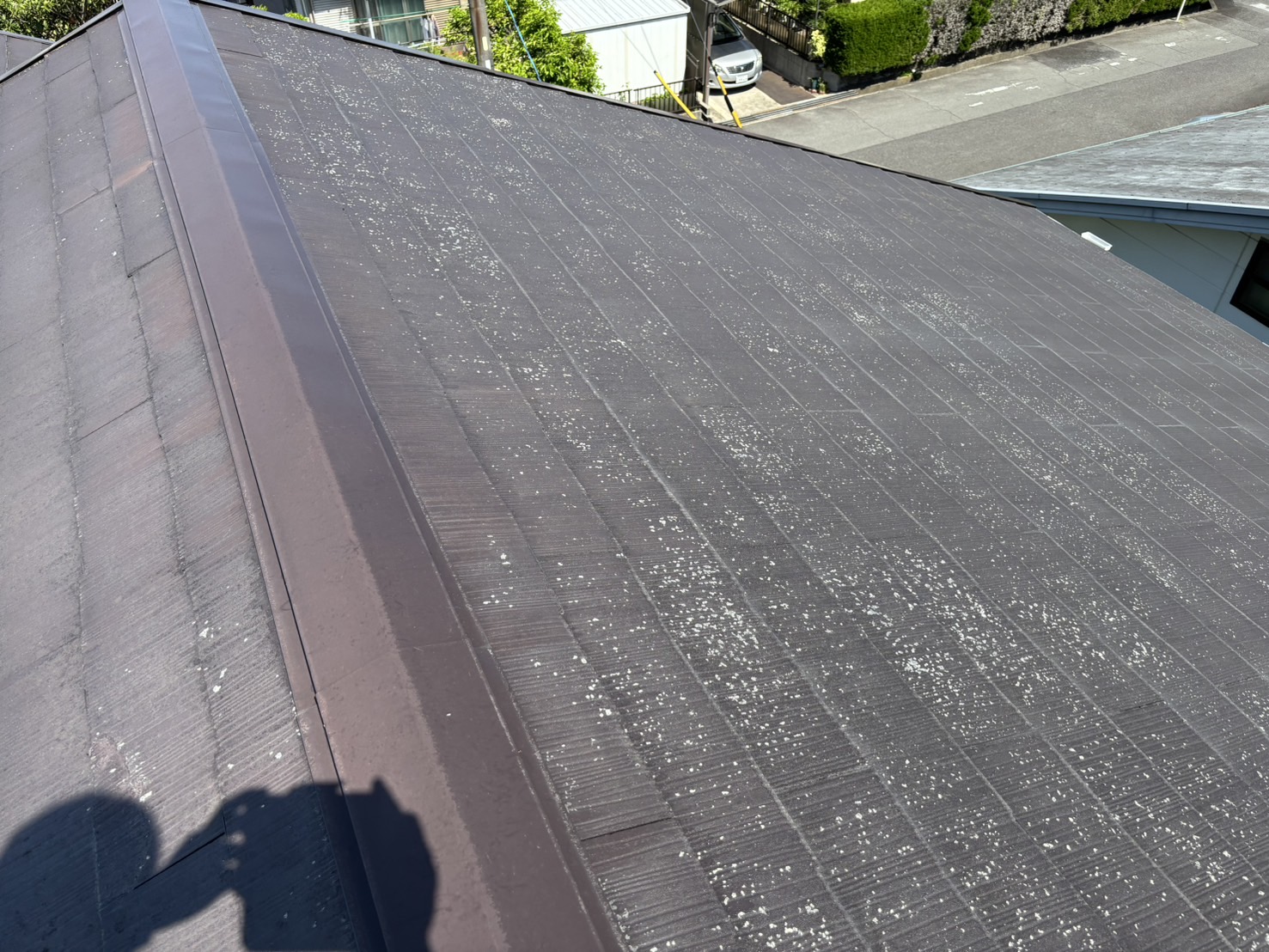 東員町のスレート素材のコロニアル屋根無料屋根診断、劣化状況２