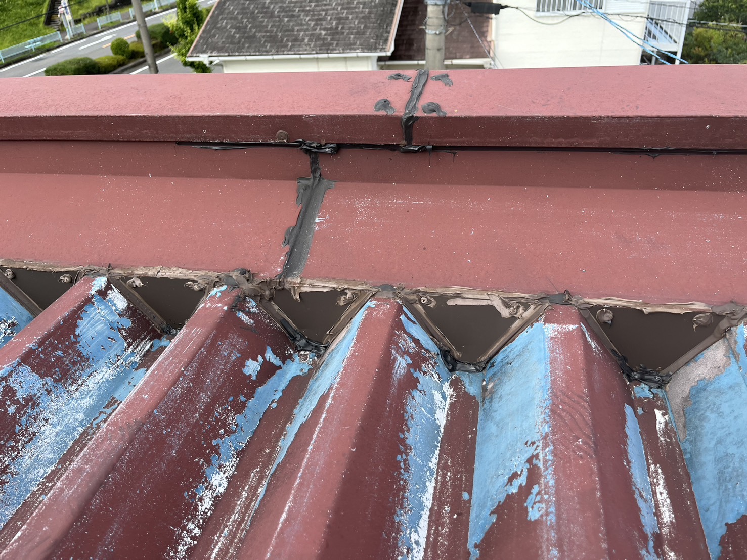 木曽岬町にて折板屋根のギザギザ屋根！劣化状況