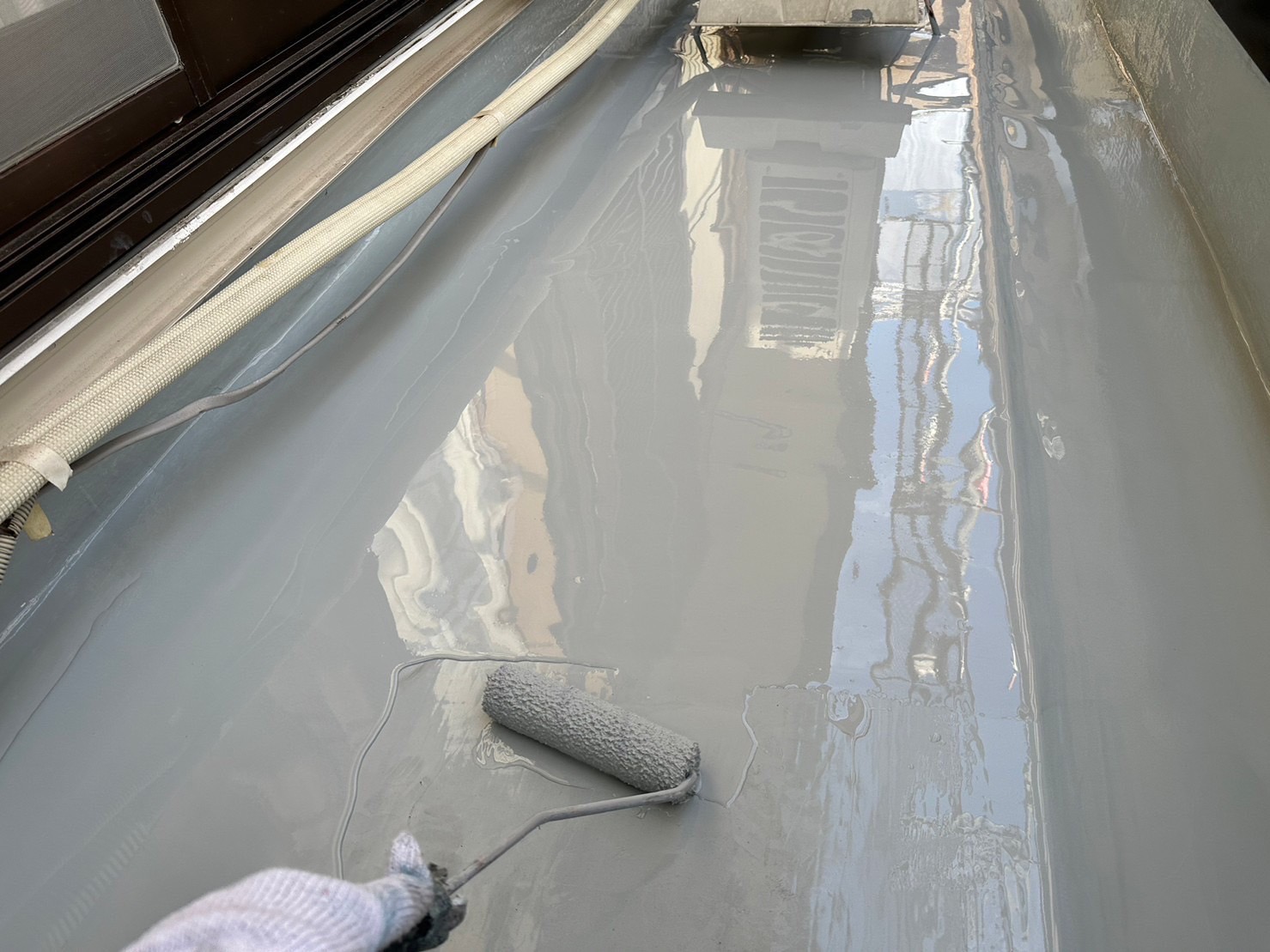 鈴鹿市のバルコニー防水工事、二回目のウレタン塗装