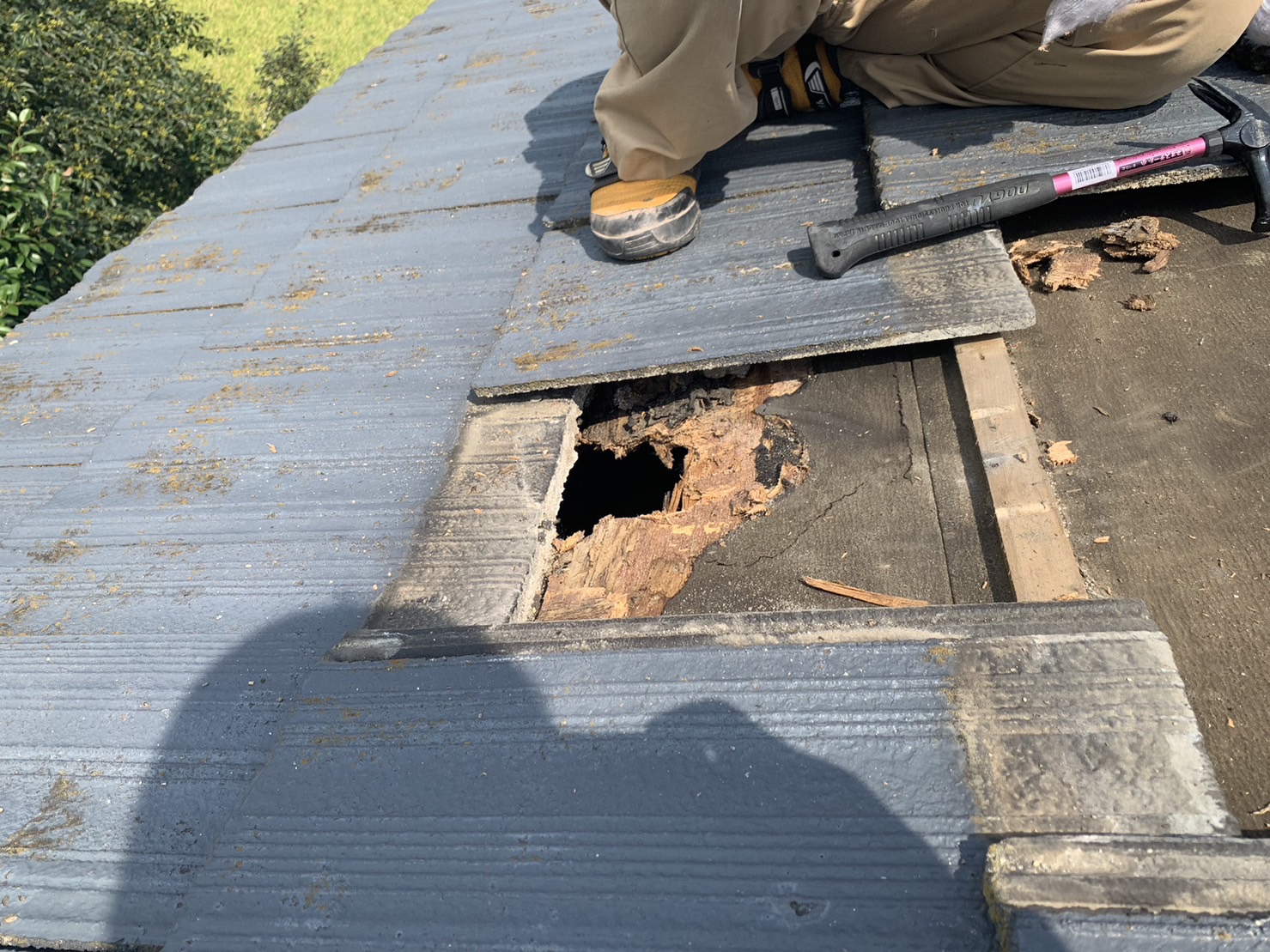 菰野町スレート屋根補修箇所、野地板腐食