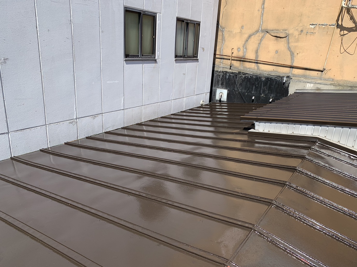 四日市市のトタン屋根塗装完成