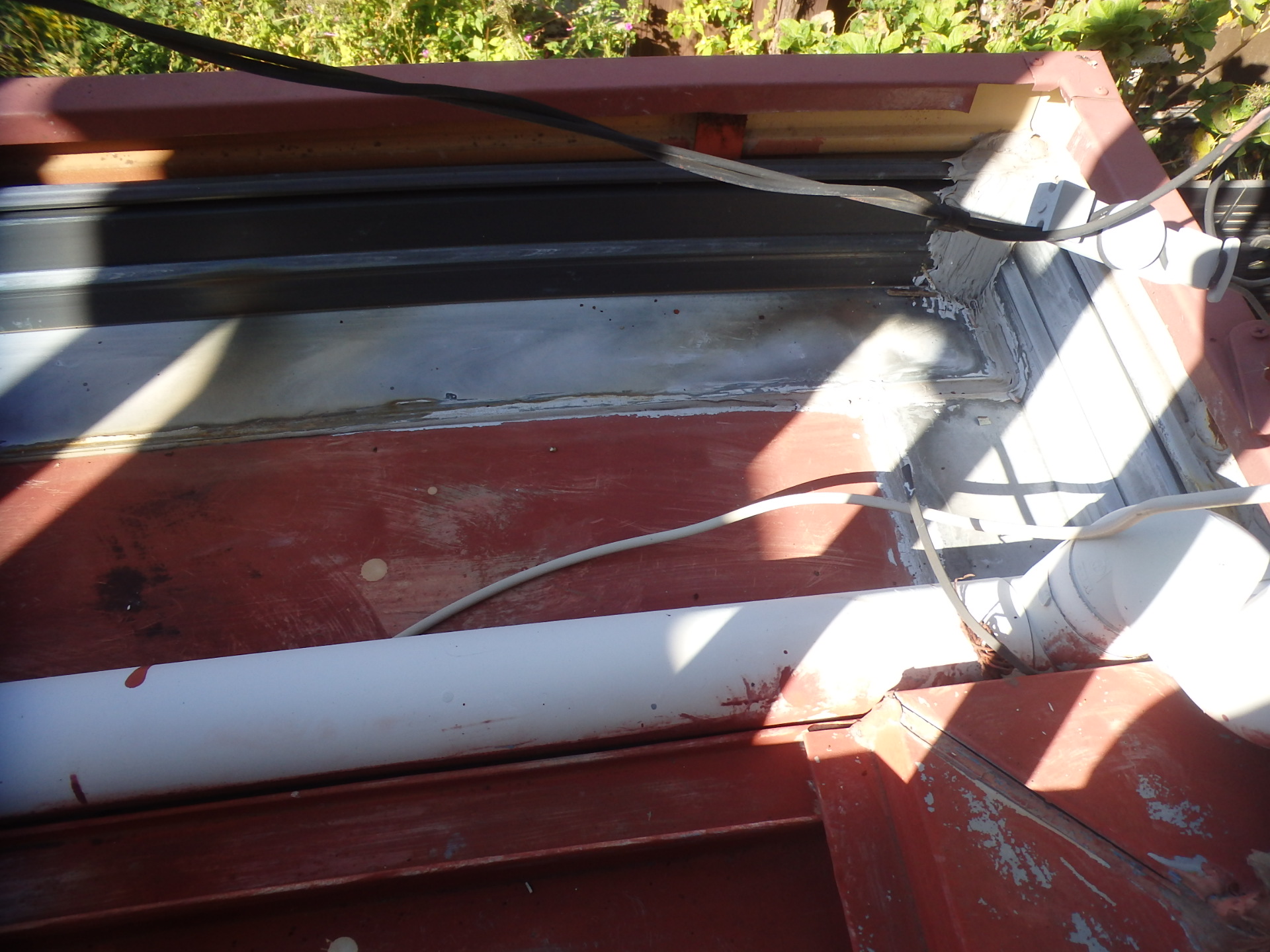桑名市の雨漏り瓦棒屋根の補修跡