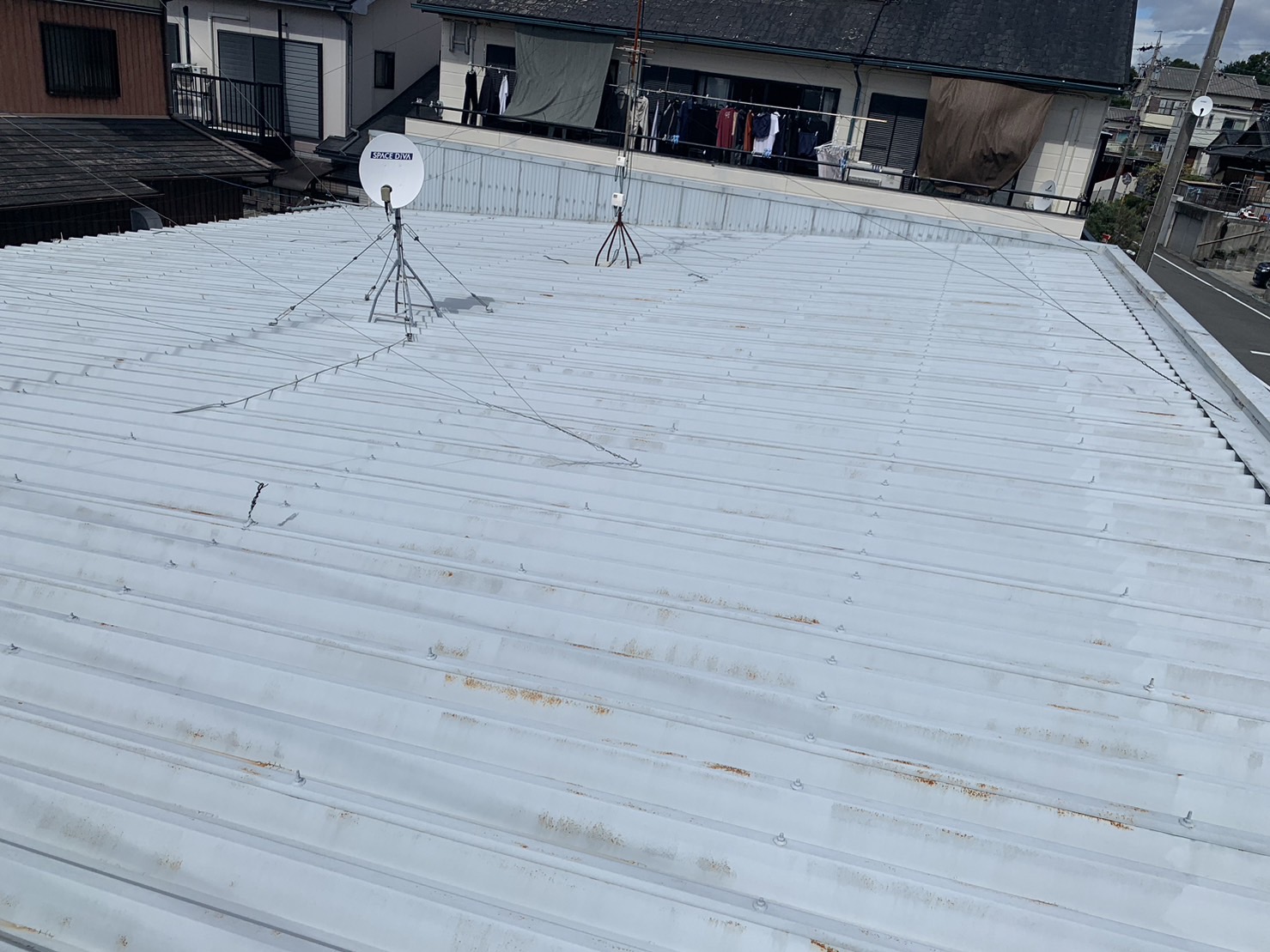 鈴鹿市の折板屋根塗装施工前