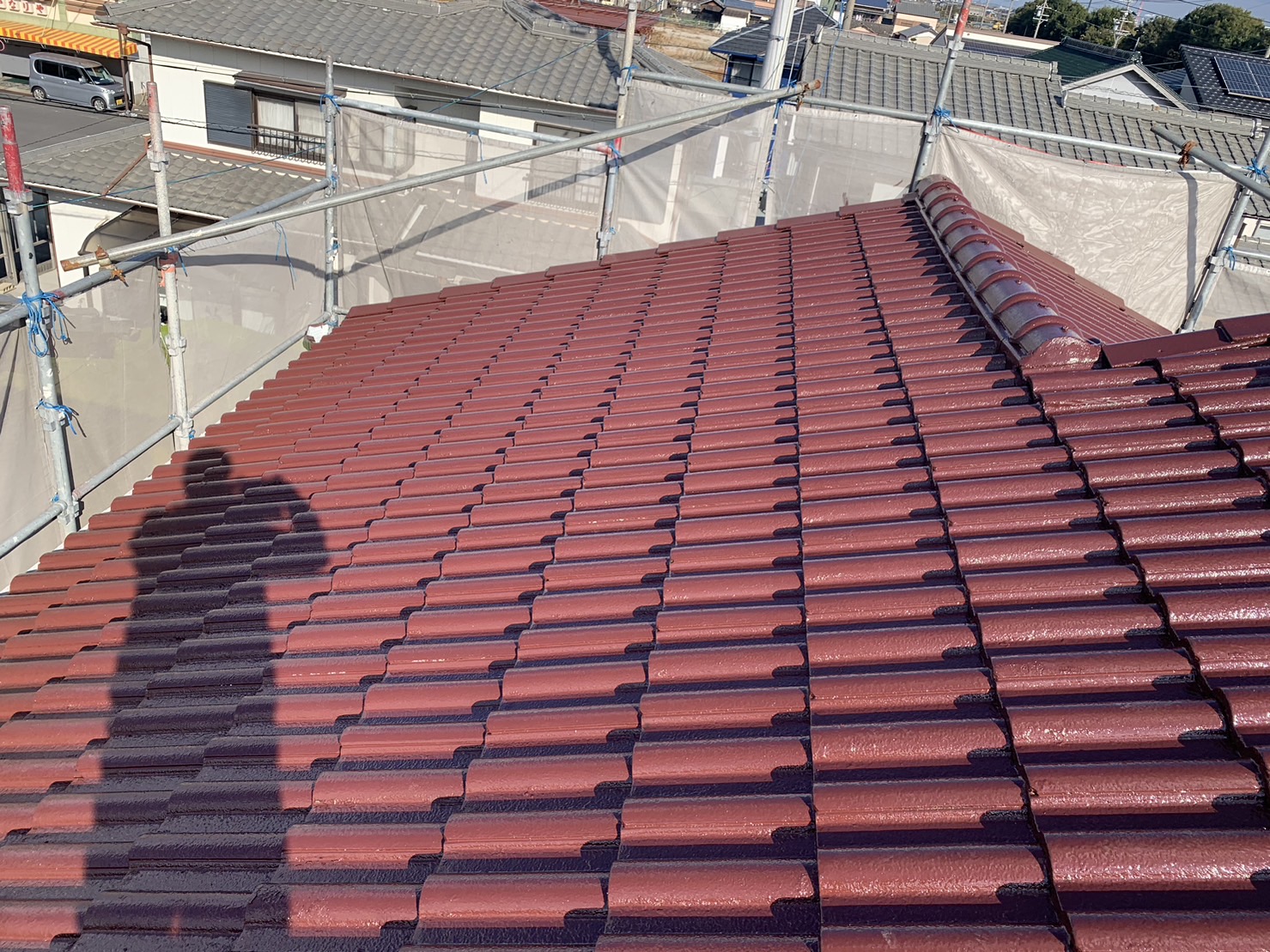 鈴鹿市のモニエル瓦の屋根塗装完了状態