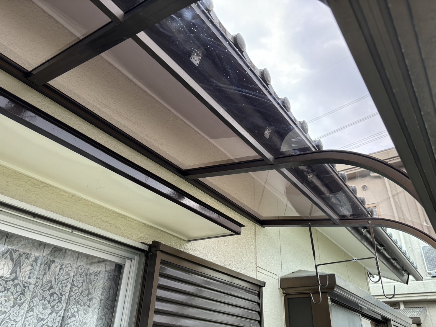四日市市のテラス屋根のポリカ交換完工