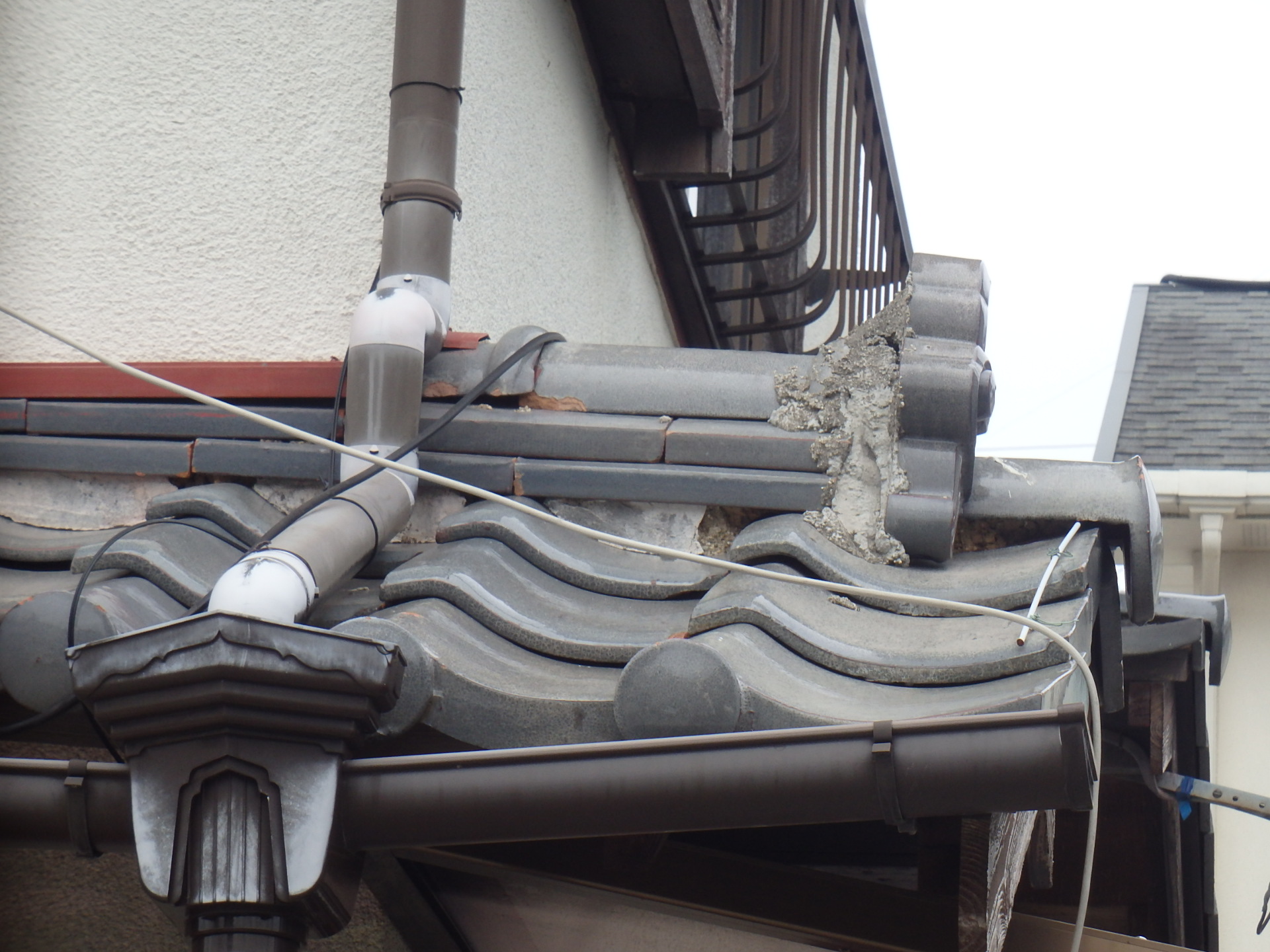 四日市市川島町の古民家瓦屋根、漆喰劣化状況