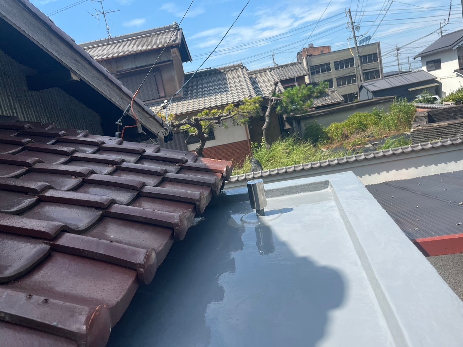 桑名市にてRC構造の陸屋根から雨漏りして、陸屋根ウレタン通気緩衝工法で防水工事完成状態