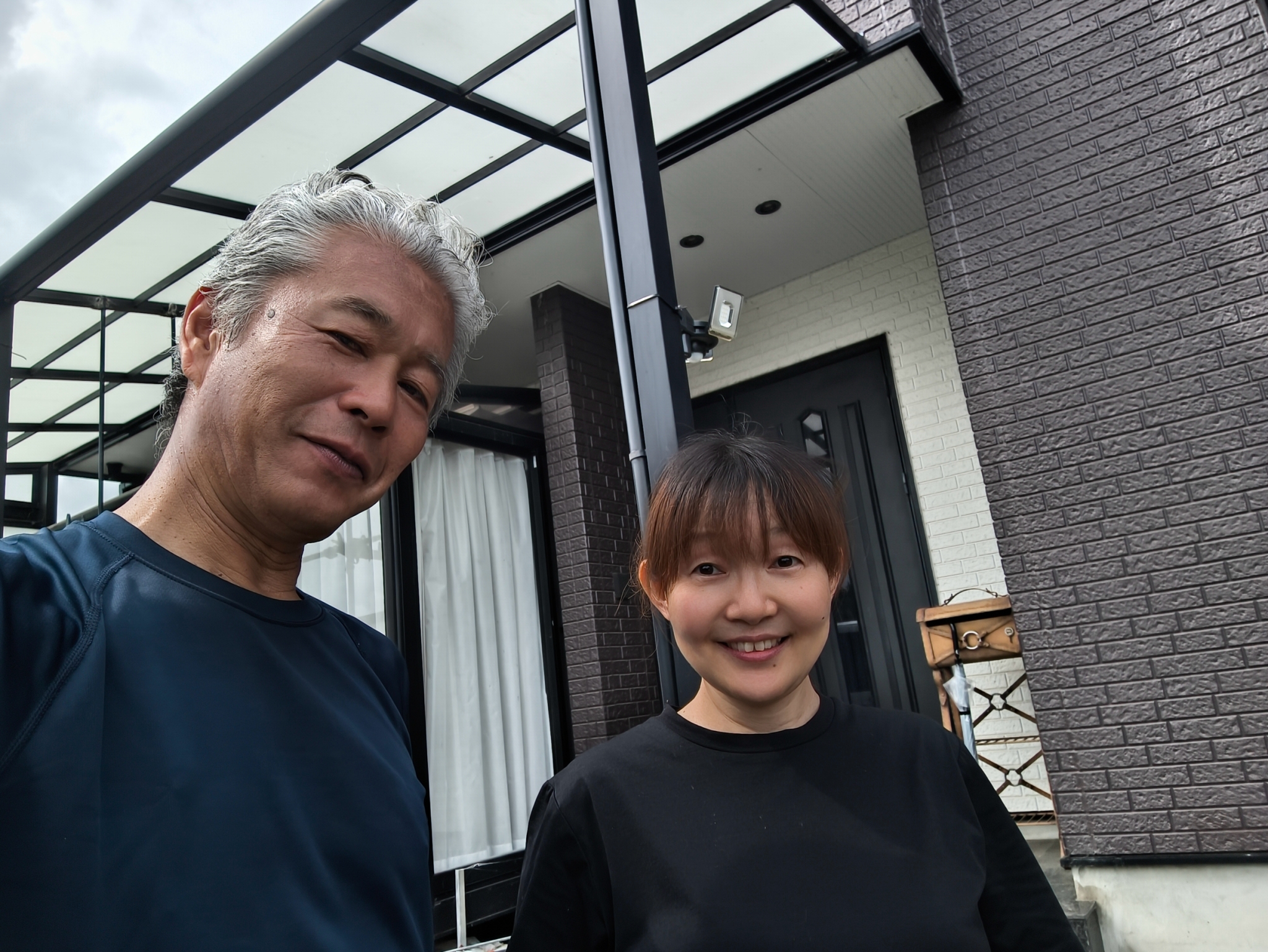鈴鹿市にて雨漏りの原因を見極めバルコニー防水・水切り板金工事を施工させていただいたお客様の声