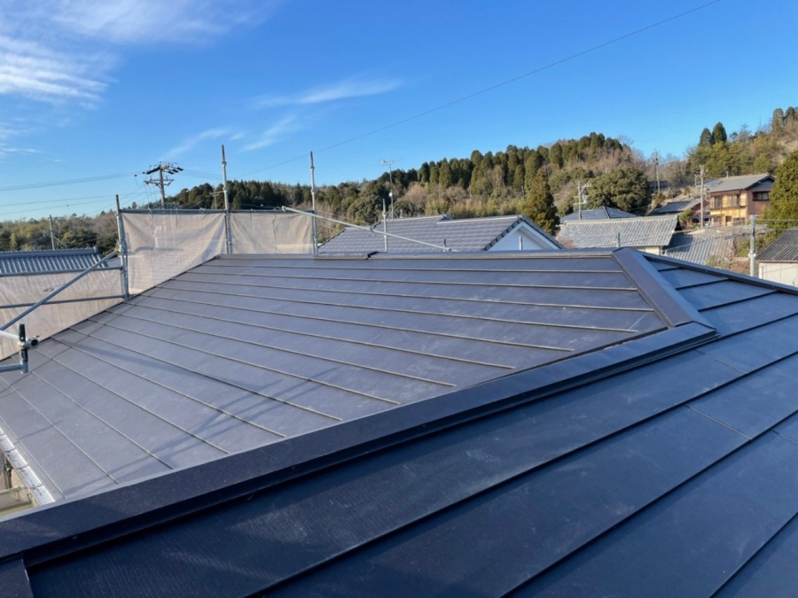 桑名市の屋根修理、カバー工法