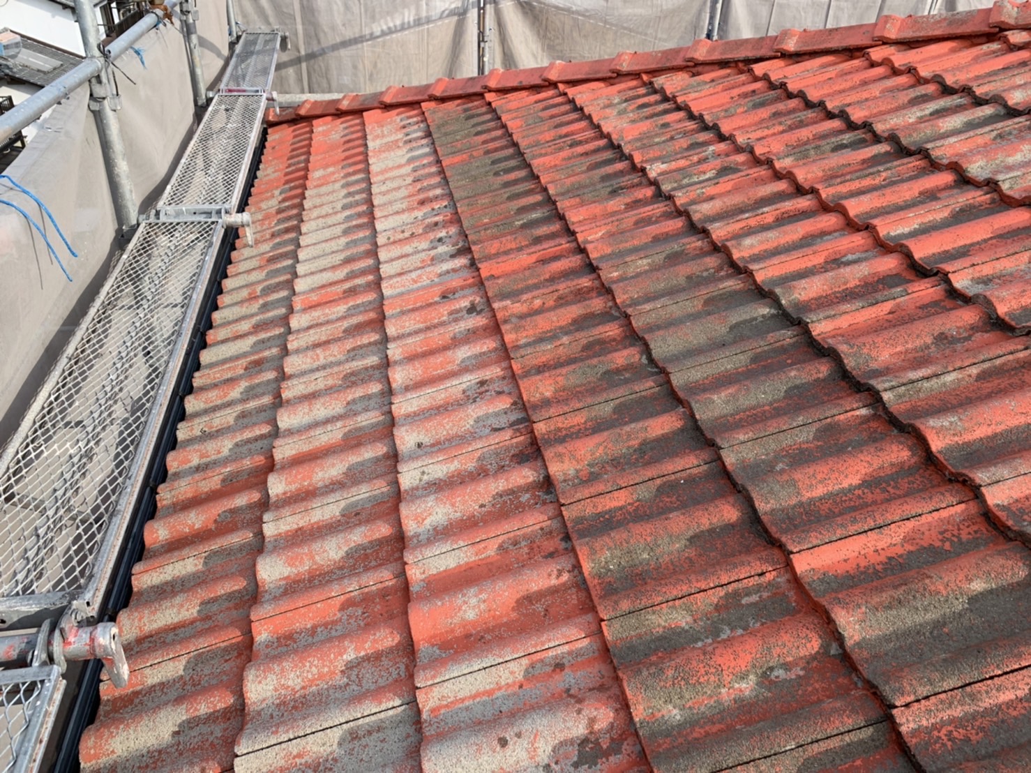 桑名市にてモニエル瓦の屋根塗装