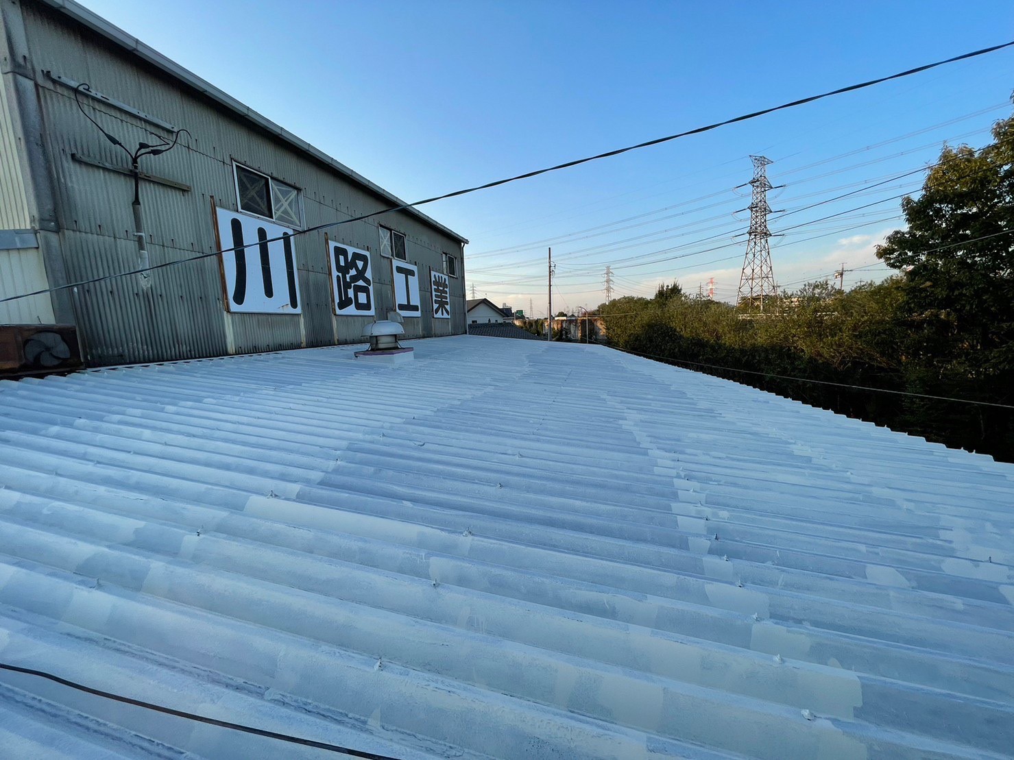 桑名市の倉庫の屋根塗装、