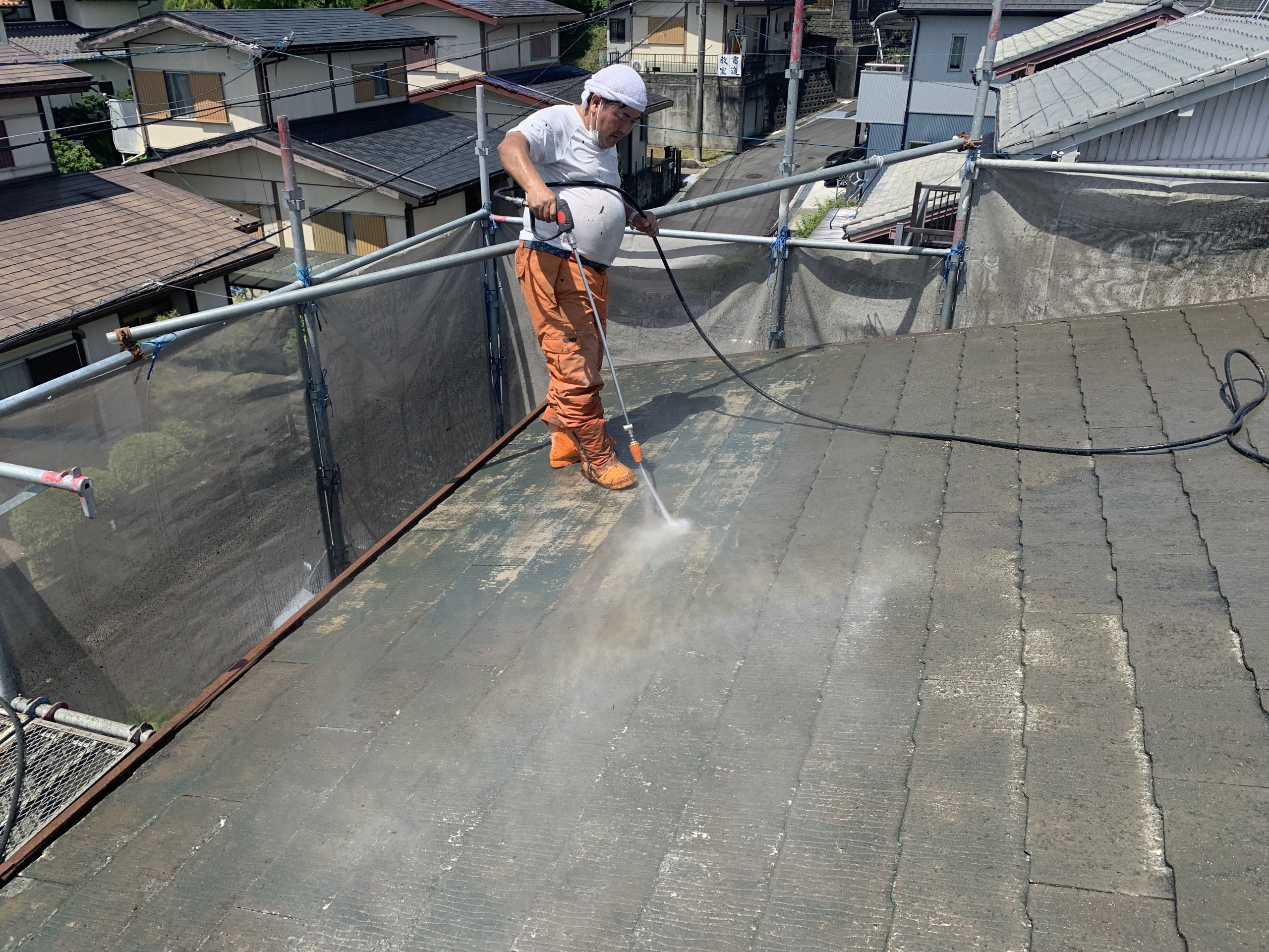 桑名市の屋根塗装、高圧洗浄