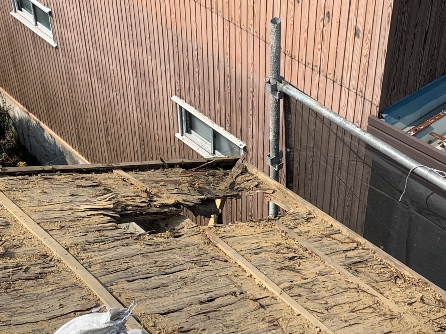 鈴鹿市の屋根葺き替え工事