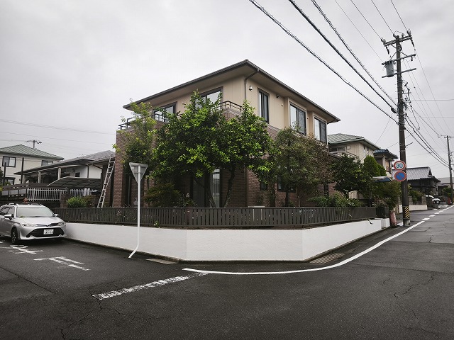 雪止め金具の設置をご検討中のお客様へ|四日市市での現地調査の様子