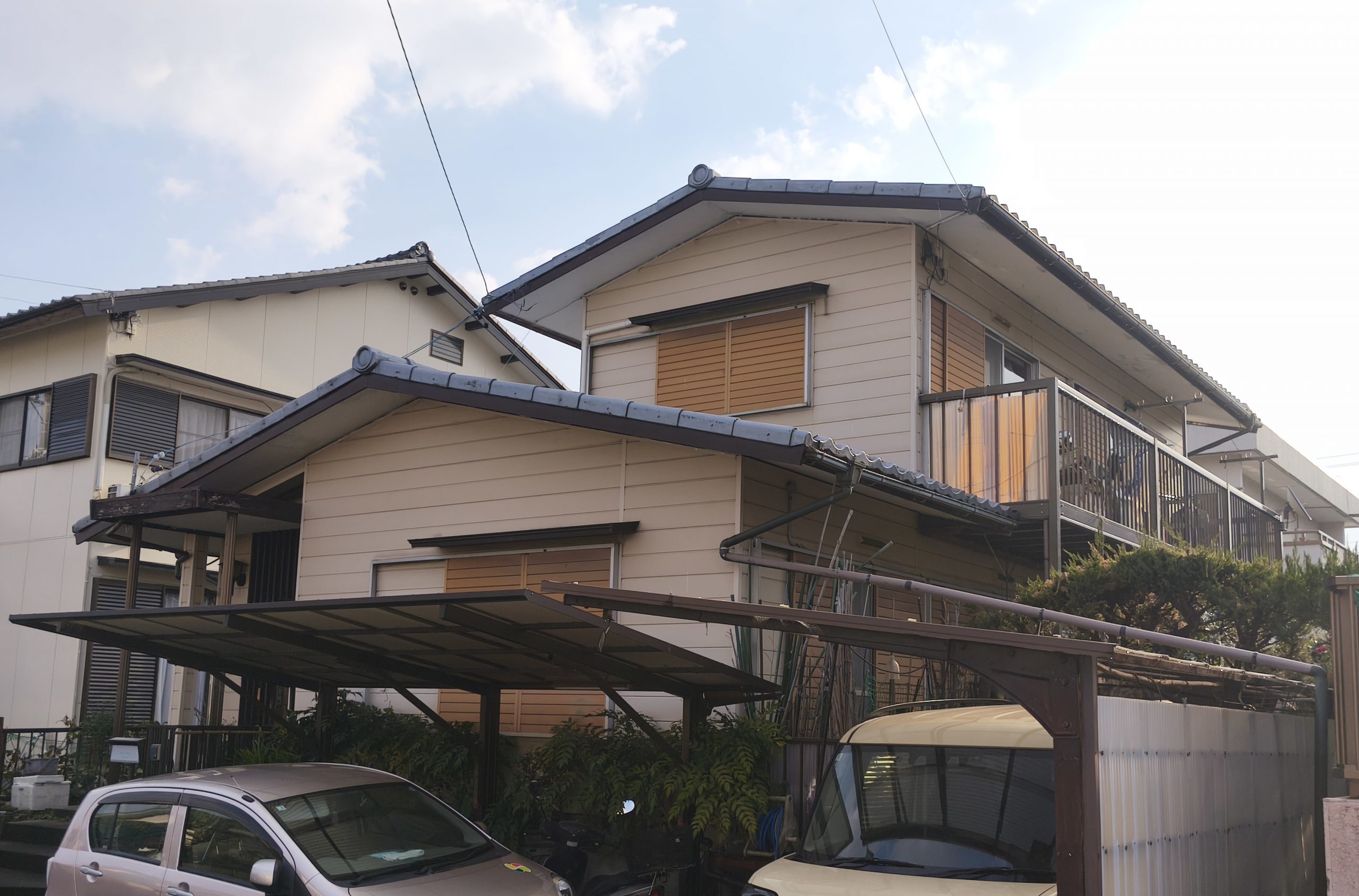 四日市市で屋根材の劣化を最小限に抑えてきた住まい｜将来を見据え屋根塗装工事をご契約いただきました