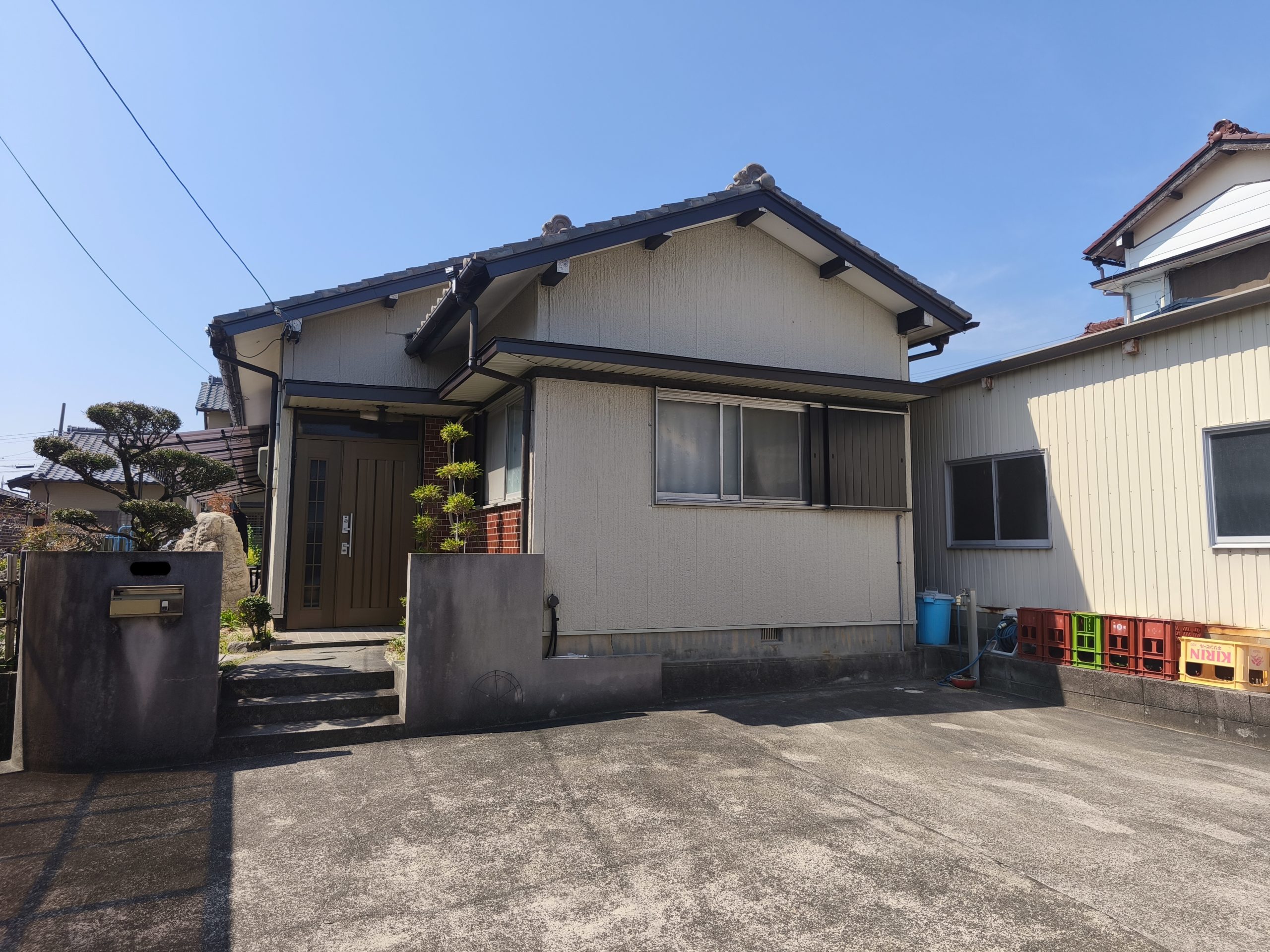 【四日市市】築50年の和瓦屋根に多数のクラックと棟の劣化｜次世代へ残すための葺き替え提案