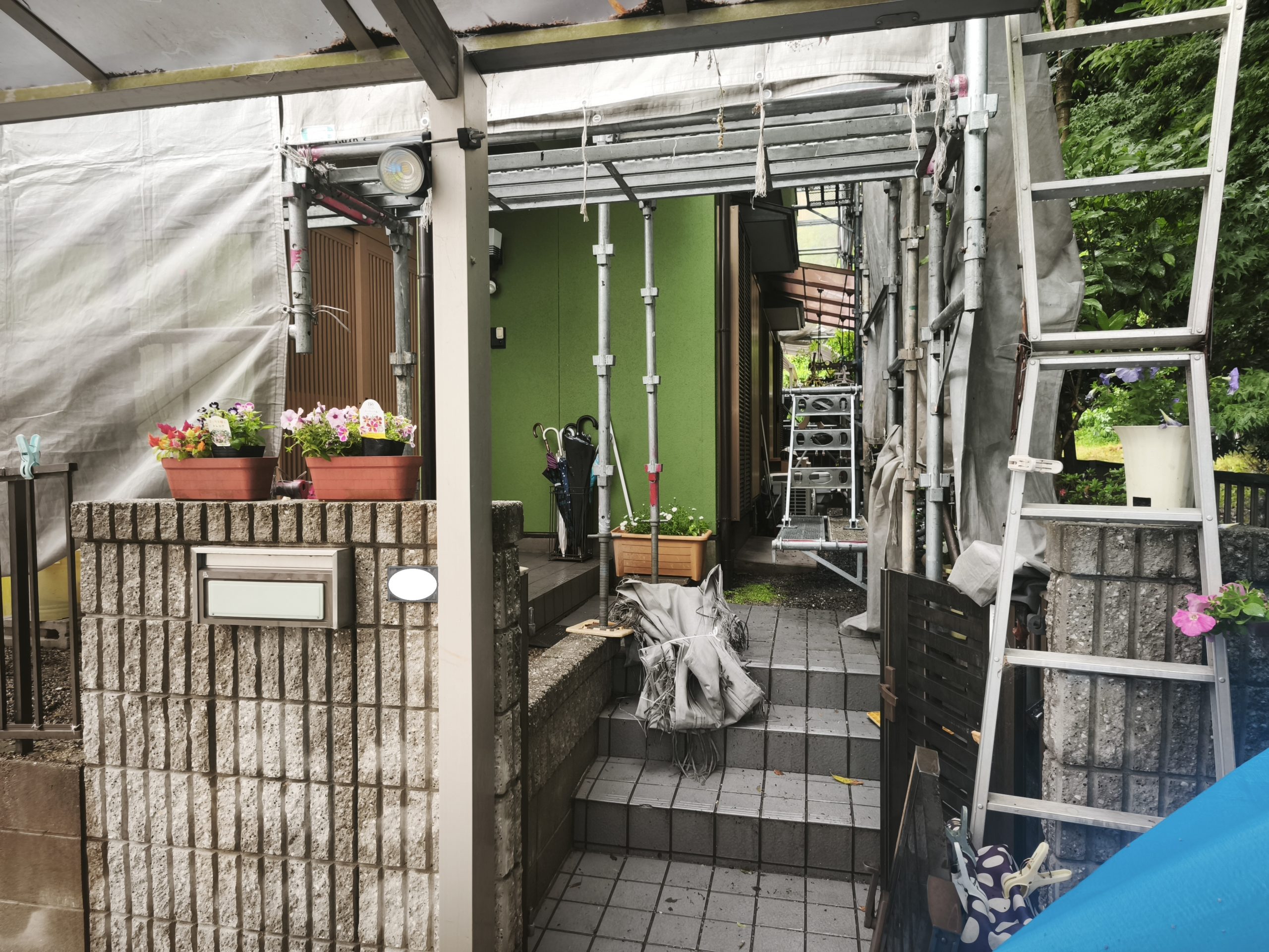 施工中