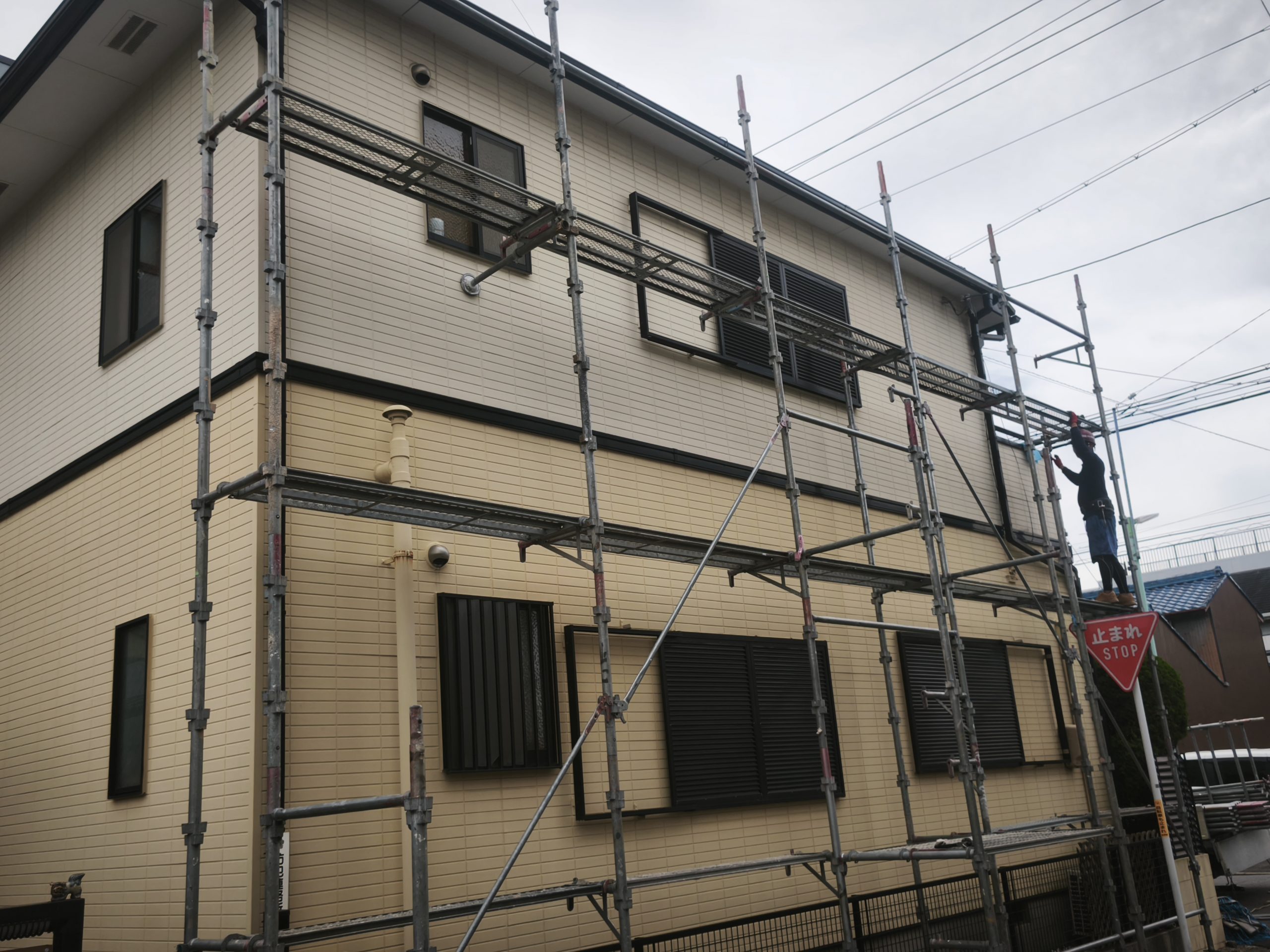 施工中