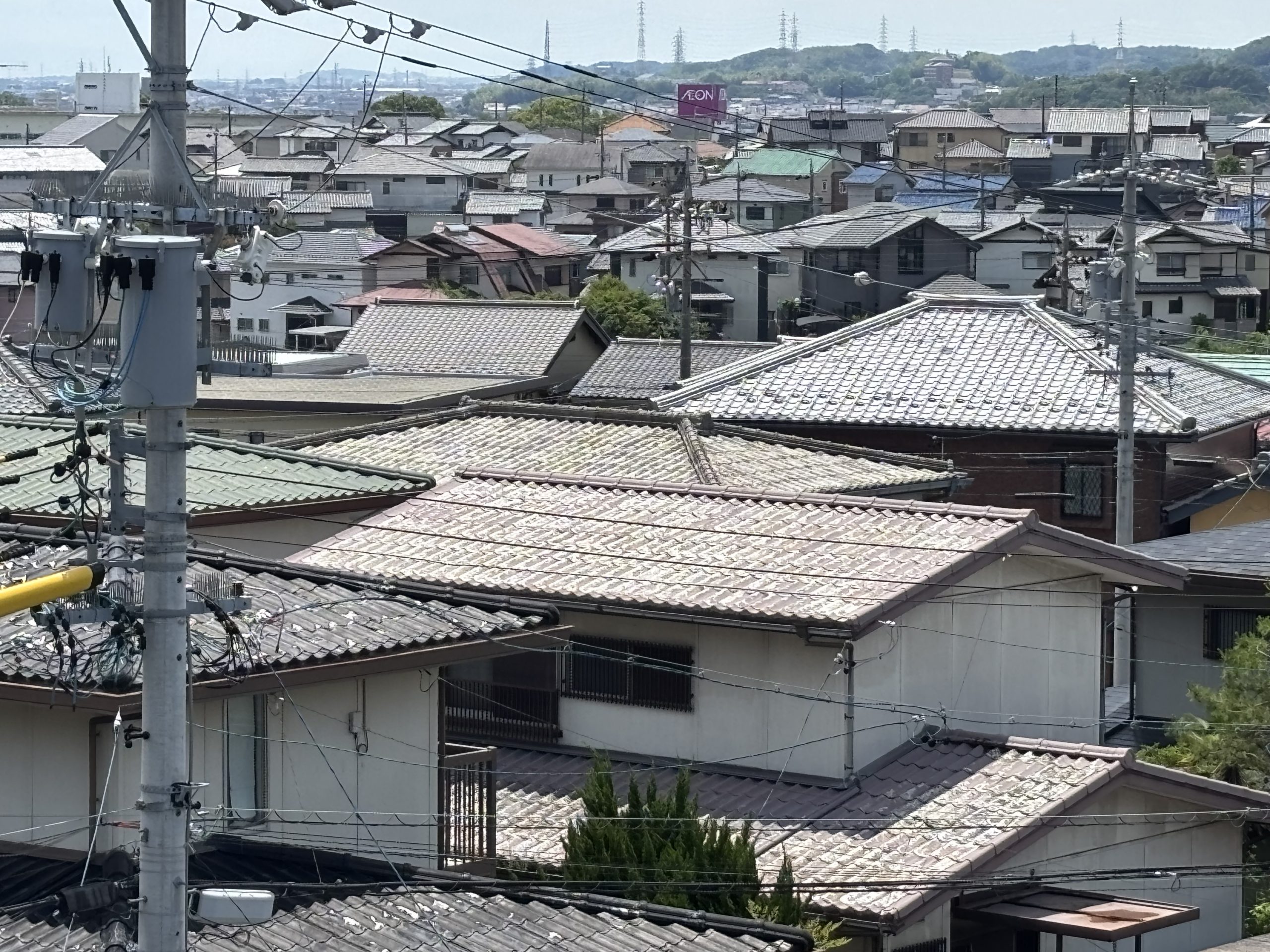 【現場レポート】四日市市生桑町で屋根工事中に発見！かわらUの劣化屋根が多数ありました