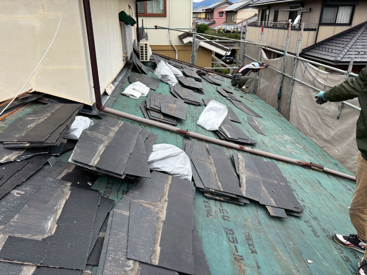 東員町屋根葺き替え