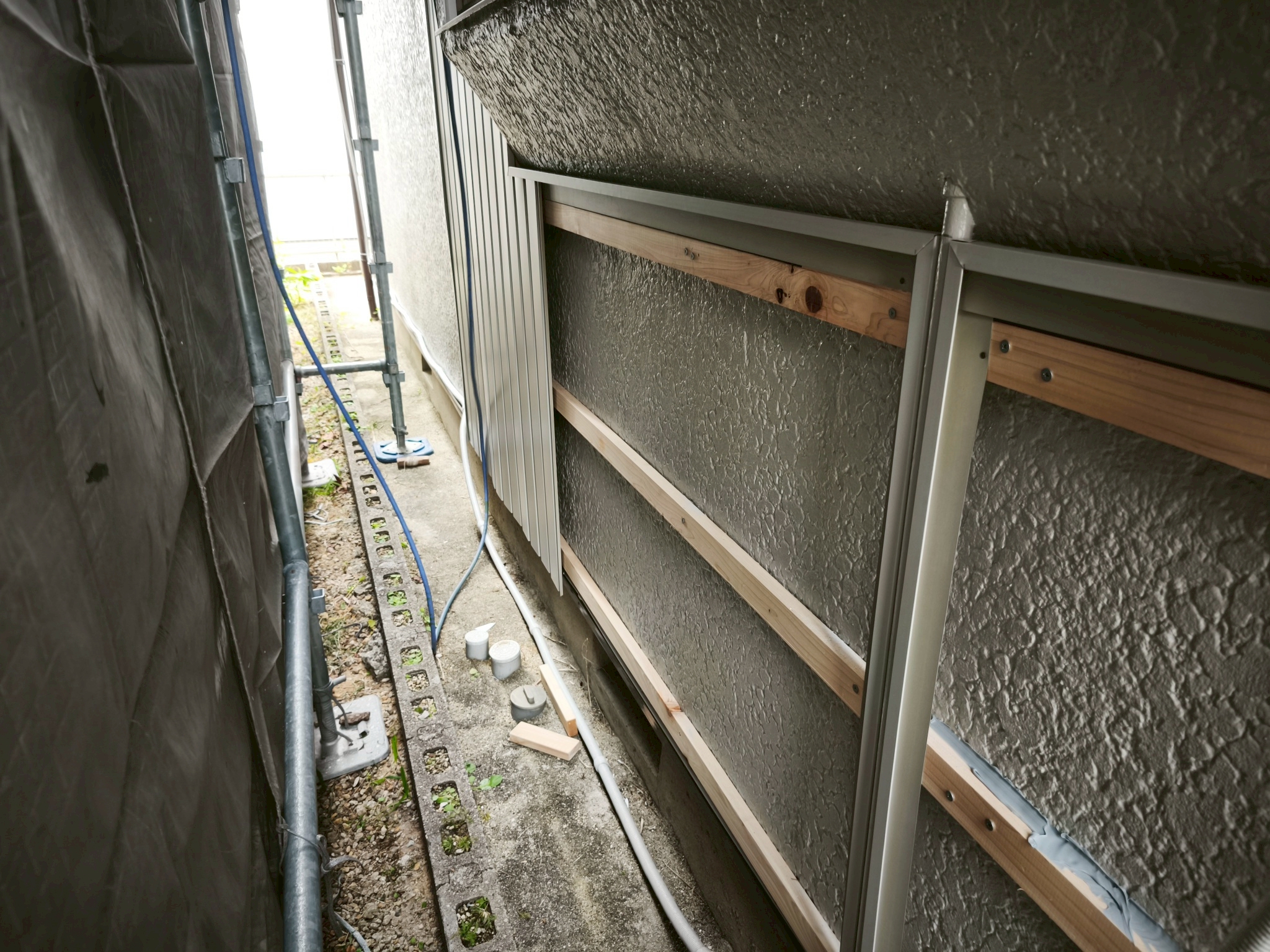 四日市市出窓の雨漏り