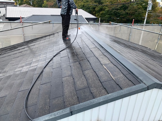 スレート屋根の散水調査
