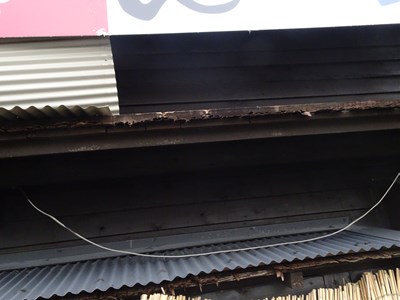 トタン屋根 台風被害