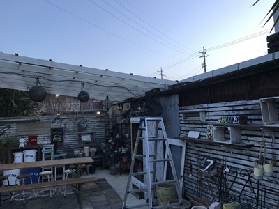 三重県津市にて店舗内屋根部の補修取付工事