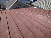 トタン屋根の屋根カバー工法：施工前